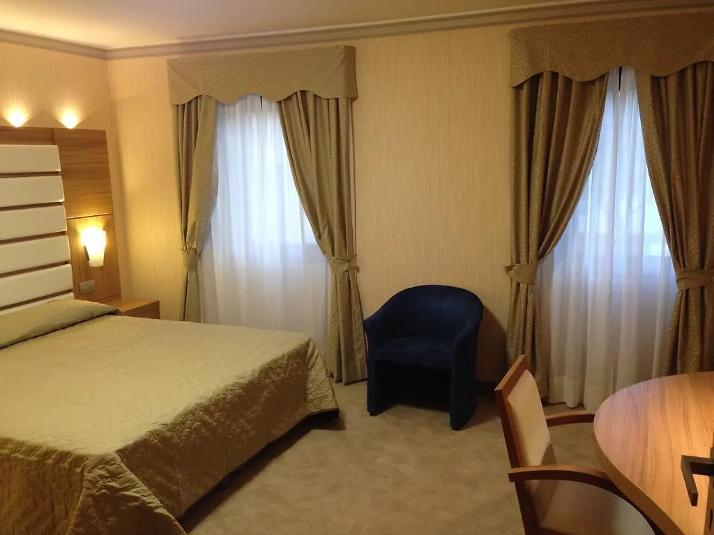**  Hotel Vela D'Oro Dependence Italy