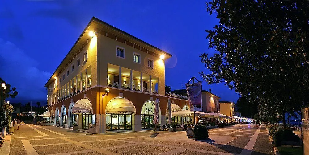 **  Hotel Vela d'Oro Dependence Bardolino Italia