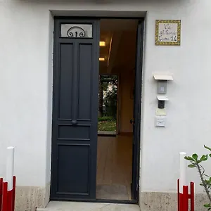 https://charm-and-quiet.taorminaitalyhotels.com